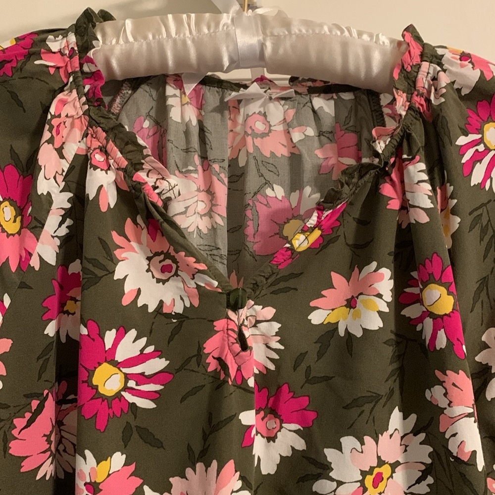 GAP Daisy Boho Peasant Blouse, Long Sleeve, Elastic Cuff, Ruffled Vee Neckline - Picture 3 of 11